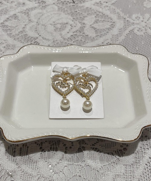 ROJITA(ロジータ)の「リボン付ダブルハートイヤリング(イヤリング・レディース・ピンク・FREE)」の10枚目の写真