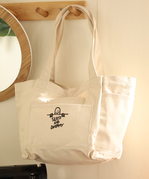 THRASHER（スラッシャー）の「THRASHER OUTPOCKET TOTEBAG（トートバッグ・メンズ・ホワイト系/ホワイト×ブラック・FREE）」の9枚目の写真