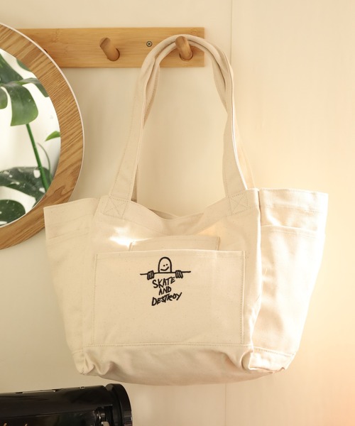 THRASHER（スラッシャー）の「THRASHER OUTPOCKET TOTEBAG（トートバッグ・メンズ・ホワイト系/ホワイト×ブラック・FREE）」の10枚目の写真
