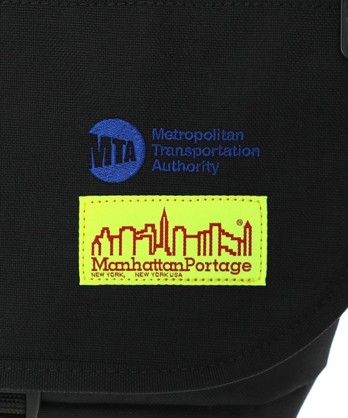 Manhattan Portage（マンハッタンポーテージ）の「Nylon Messenger Bag JR (SM) FZP LVL MTA（メッセンジャーバッグ・メンズ・ブラック・SMALL）」の11枚目の写真