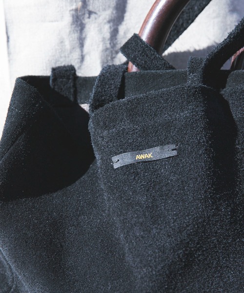 URBAN RESEARCH（アーバンリサーチ）の「AWAK　TOTE-suede（トートバッグ・メンズ・ブラック系その他/ブラック・ONE）」の3枚目の写真