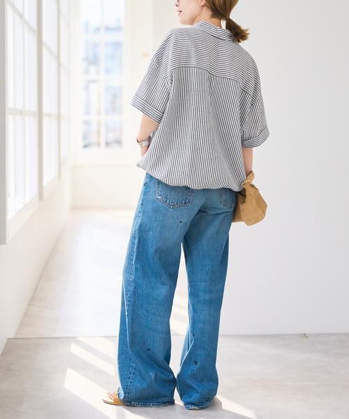 Spick & Span(スピックアンドスパン)の「リネンブレンドハーフスリーブヘムギャザーシャツ(シャツ/ブラウス・レディース・イエロー/ネイビー/マルチ・FREE)」の5枚目の写真