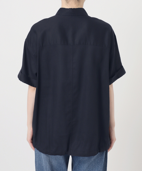 Spick & Span(スピックアンドスパン)の「リネンブレンドハーフスリーブヘムギャザーシャツ(シャツ/ブラウス・レディース・イエロー/ネイビー/マルチ・FREE)」の8枚目の写真