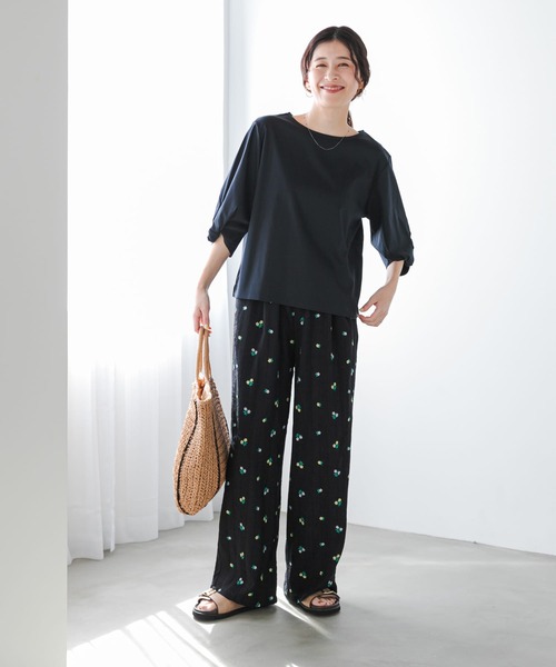 URBAN RESEARCH DOORS（アーバンリサーチドアーズ）の「フラワー刺繍イージーパンツ（その他パンツ・レディース・ネイビー/ブラック・FREE）」の16枚目の写真