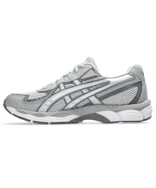 ASICS(アシックス)の「ASICS GEL-NYC 2055(アシックス ゲル エヌワイシー 2055)(スニーカー・メンズ・グレー系/ブラック系・23cm/23.5cm/24cm/24.5cm/25cm/25.5cm/26cm/26.5cm/27cm/27.5cm/28cm/28.5cm/29cm)」の3枚目の写真