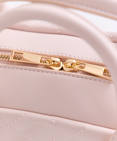 OLIVE des OLIVE(オリーブデオリーブ)の「マルチポケットステッチボストンバッグ(ショルダーバッグ・レディース・オフホワイト/ブラック/ミント/ピンク・FREE)」の11枚目の写真