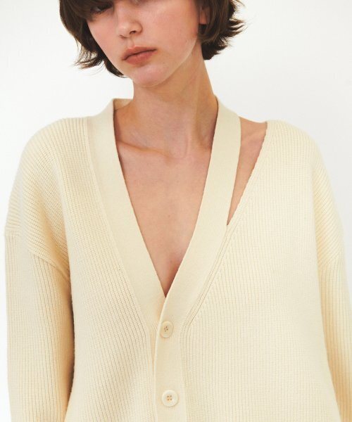 DIAGONAL(ダイアゴナル)の「UNBALANCE OVERFIT CARDIGAN (ivory)(ニット/セーター・レディース・その他・FREE)」の4枚目の写真