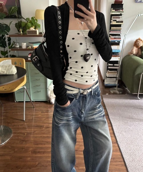 Sibra(シブラ)の「ドット柄フェイクレイヤード長袖トップス(Tシャツ/カットソー・レディース・ブラック・M)」の3枚目の写真