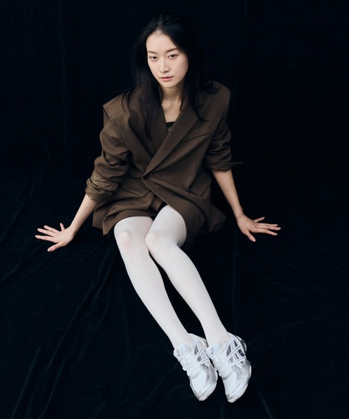 ASICS(アシックス)の「HYPERSYNC 1203A879.100(スニーカー・メンズ・シルバー・22.5cm/23.0cm/23.5cm/24.0cm/24.5cm/25.0cm/25.5cm/26.0cm/26.5cm/27.0cm/27.5cm/28.0cm/29.0cm)」の4枚目の写真