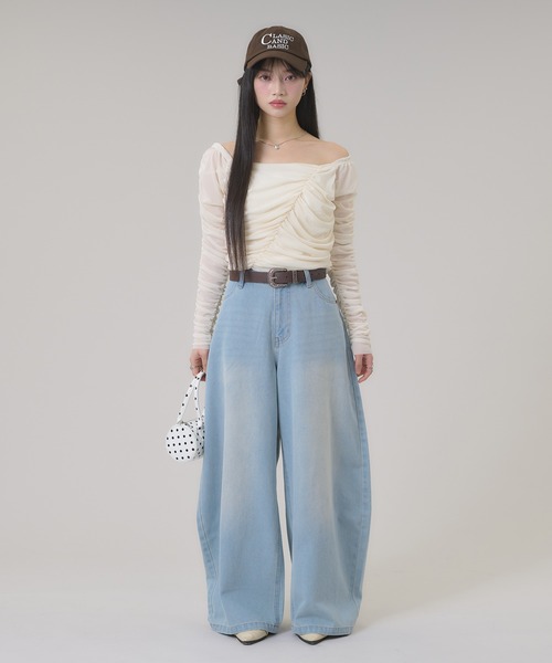 apres jour mignon(アプレジュールミニョン)の「2WAYシャーリングトップス(Tシャツ/カットソー・レディース・ライトグレー/アイボリー/ブラック・フリー/LARGE)」の5枚目の写真