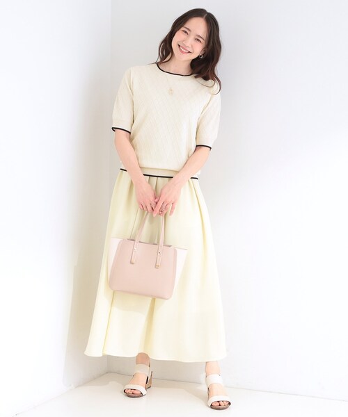 SHOO・LA・RUE（シューラルー）の「【洗濯機可/S-LL】大人上品なダイヤ編み柄 配色半袖ニット（ニット/セーター・レディース・ライトブルー/ブラック/オフホワイト・04/03/02/01）」の6枚目の写真