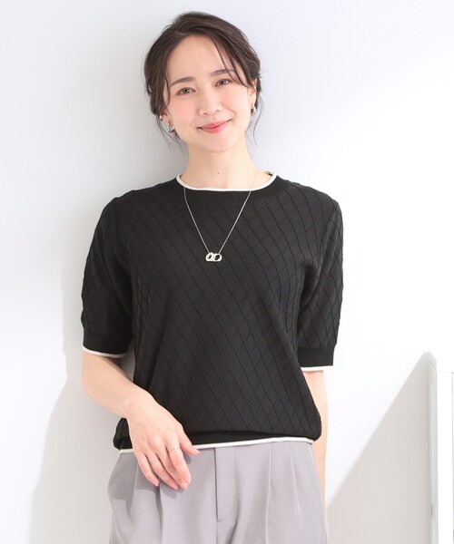 SHOO・LA・RUE（シューラルー）の「【洗濯機可/S-LL】大人上品なダイヤ編み柄 配色半袖ニット（ニット/セーター・レディース・ライトブルー/ブラック/オフホワイト・04/03/02/01）」の8枚目の写真