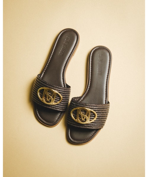 STEVE MADDEN(スティーブマデン)の「オーバルロゴモチーフフラットサンダル/S.MADDEN KORA 2.0-XS(サンダル・レディース・ブラウン/アイボリー・23.5-24/23.5cm/23.0cm/22.5cm/24.5cm/24.0cm)」の1枚目の写真