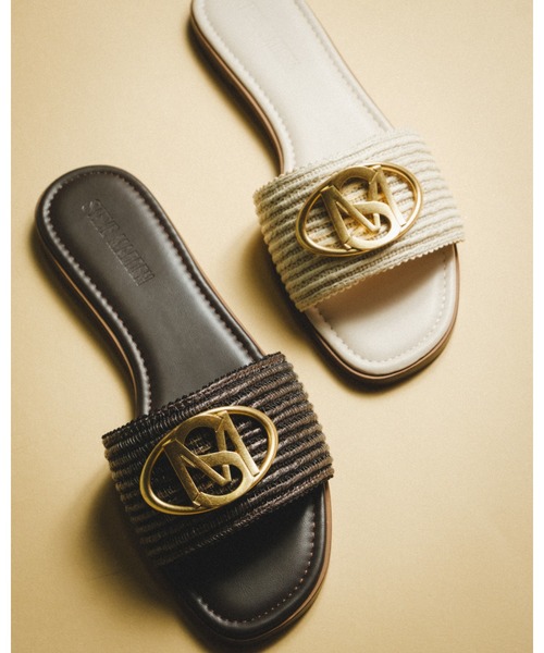STEVE MADDEN(スティーブマデン)の「オーバルロゴモチーフフラットサンダル/S.MADDEN KORA 2.0-XS(サンダル・レディース・ブラウン/アイボリー・23.5-24/23.5cm/23.0cm/22.5cm/24.5cm/24.0cm)」の4枚目の写真