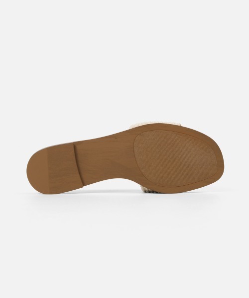 STEVE MADDEN(スティーブマデン)の「オーバルロゴモチーフフラットサンダル/S.MADDEN KORA 2.0-XS(サンダル・レディース・ブラウン/アイボリー・23.5-24/23.5cm/23.0cm/22.5cm/24.5cm/24.0cm)」の17枚目の写真