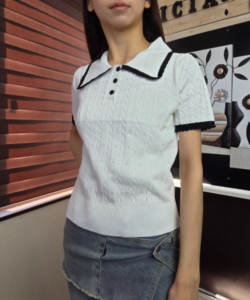 tolene(トレネ)の「【配色ポロ】襟レース フリルニットポロシャツ / レトロガーリー(ポロシャツ・レディース・ブラック/ホワイト・FREE)」の11枚目の写真
