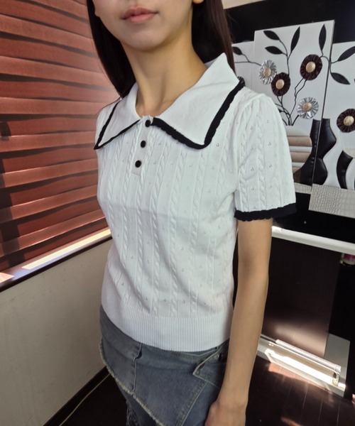 tolene(トレネ)の「【配色ポロ】襟レース フリルニットポロシャツ / レトロガーリー(ポロシャツ・レディース・ブラック/ホワイト・FREE)」の12枚目の写真
