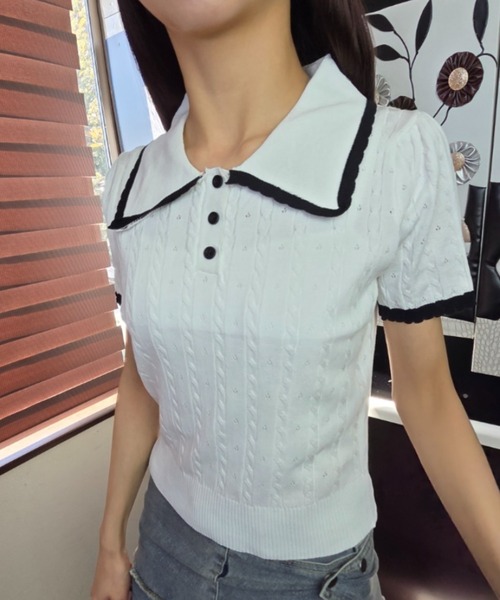 tolene(トレネ)の「【配色ポロ】襟レース フリルニットポロシャツ / レトロガーリー(ポロシャツ・レディース・ブラック/ホワイト・FREE)」の8枚目の写真