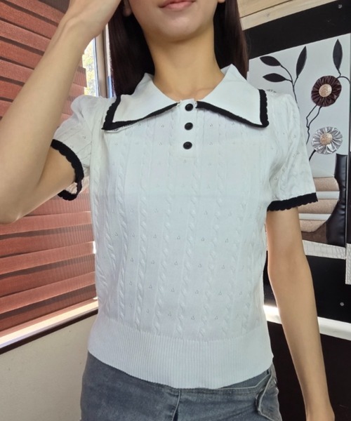 tolene(トレネ)の「【配色ポロ】襟レース フリルニットポロシャツ / レトロガーリー(ポロシャツ・レディース・ブラック/ホワイト・FREE)」の5枚目の写真