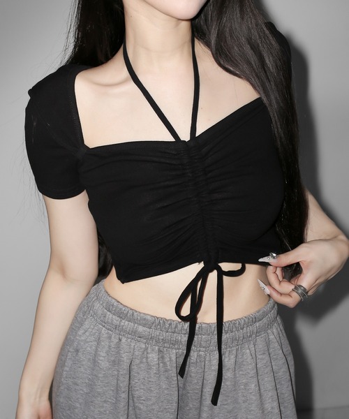 me+em select（ミームセレクト）の「【クロスネックにできる2WAY 】フロントシャーリングリボン半袖ショートＴシャツ ／2WAY front shirring ribbon short sleeve short T-shirt（Tシャツ/カットソー・レディース・グレー/ホワイト/ブラック・FREE）」の17枚目の写真