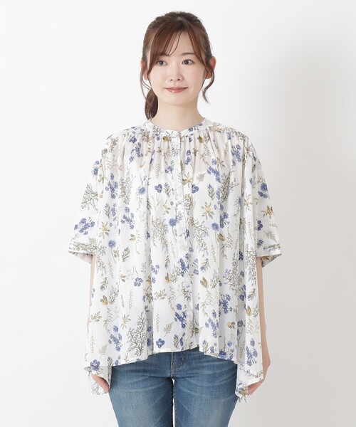 one'sterrace(ワンズテラス)の「ボイルプリントギャザー5分袖ワイドブラウス(シャツ/ブラウス・レディース・ネイビー系5/パープル系2/オレンジ系その他5・02)」の5枚目の写真