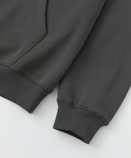 RAIMENT(レイメント)の「マスターズランナーグラフィックフードパーカー_チャコール(パーカー・メンズ・その他・SMALL/MEDIUM/LARGE)」の8枚目の写真