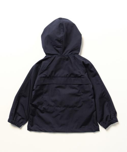 ARCH & LINE(アーチアンドライン)の「ARCH&LINE / ポケッタブル パーカ (95~135cm)(ブルゾン・キッズ・ネイビー・105/125/115/95)」の3枚目の写真