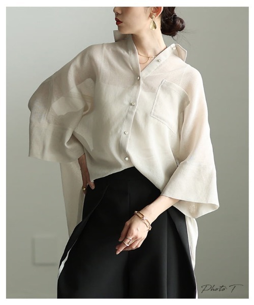 Sawa a la mode（サワアラモード）の「バックスリットシアービッグシャツ（シャツ/ブラウス・レディース・ライトベージュ/ブラック・FREE）」の3枚目の写真