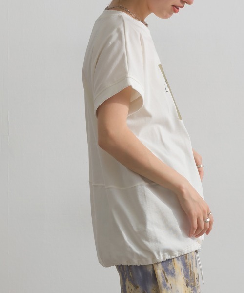 le colis(ルコリ)の「裾ドロスト半袖チュニック(Tシャツ/カットソー・レディース・チャコールグレー/オレンジ/オフホワイト/ブルー・FREE)」の11枚目の写真