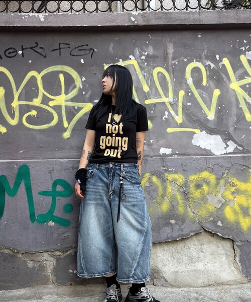 AWESOME STUDIO(オーサムスタジオ)の「スタードットレタリングTシャツブラック(Tシャツ/カットソー・レディース・ブラック・FREE)」の7枚目の写真