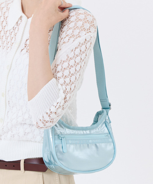 LeSportsac(レスポートサック)の「MINI HOBO CROSSBODY アクアブルーシャイン(ショルダーバッグ・レディース・ブルー・FREE)」の2枚目の写真