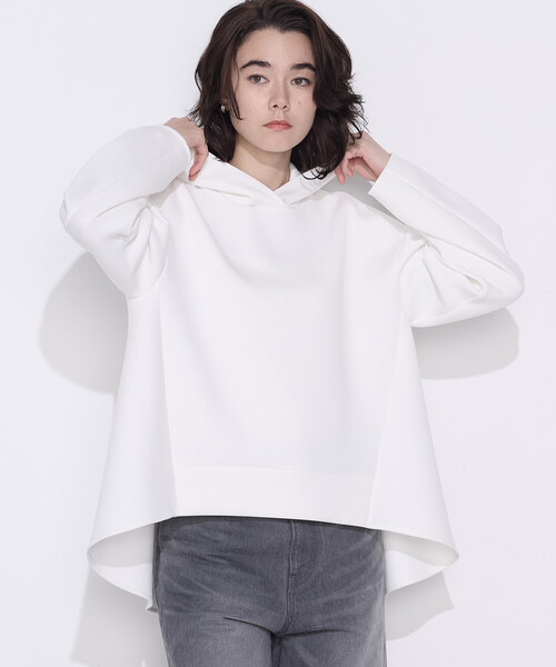 COMME CA Wardrobe（コムサワードローブ）の「〔 +サイズ 〕ソフトストレッチダンボールニット フーディー（パーカー・レディース・サックスブルー・13号）」の8枚目の写真