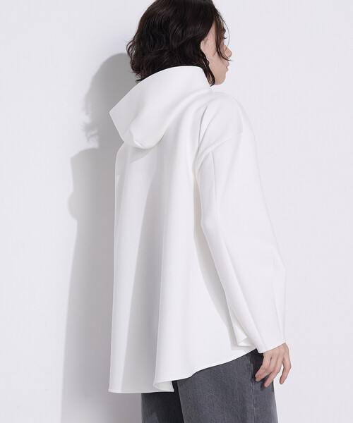 COMME CA Wardrobe（コムサワードローブ）の「〔 +サイズ 〕ソフトストレッチダンボールニット フーディー（パーカー・レディース・サックスブルー・13号）」の10枚目の写真