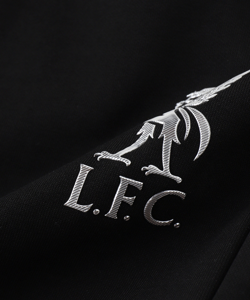 417 EDIFICE（フォーワンセブンエディフィス）の「【Liverpool FC / リバプールFC】 Metalic Logo Track Pants（スウェットパンツ・メンズ・チャコールグレー/ブラック・LARGE/X-LARGE/MEDIUM）」の5枚目の写真