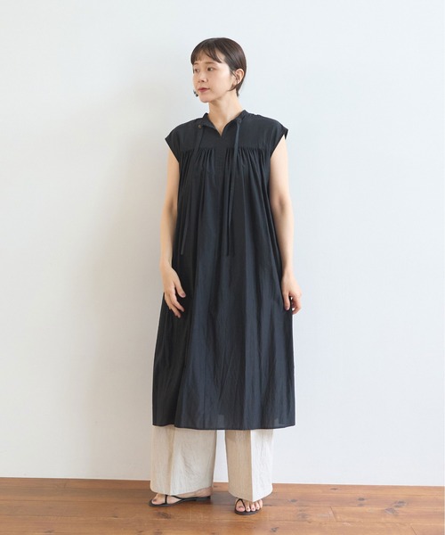 yuni(ユニ )の「100/1C Cu 2way gather SH-OP(ワンピース・レディース・グレー/ブラック・FREE)」の2枚目の写真