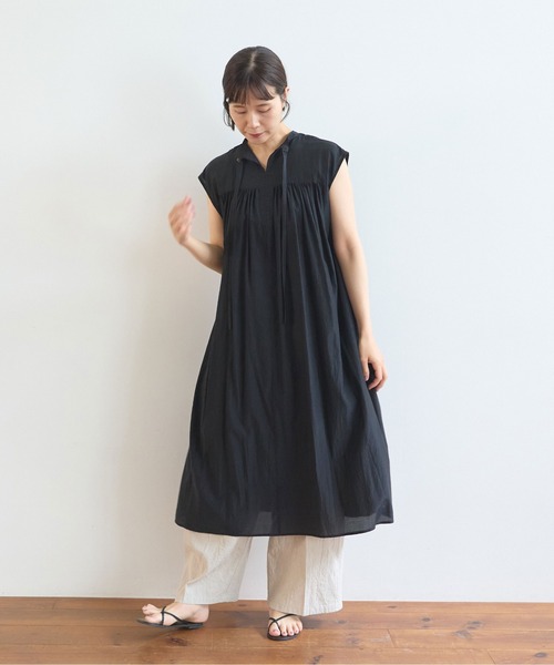 yuni(ユニ )の「100/1C Cu 2way gather SH-OP(ワンピース・レディース・グレー/ブラック・FREE)」の5枚目の写真