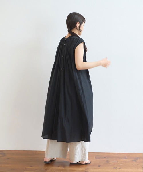 yuni(ユニ )の「100/1C Cu 2way gather SH-OP(ワンピース・レディース・グレー/ブラック・FREE)」の8枚目の写真