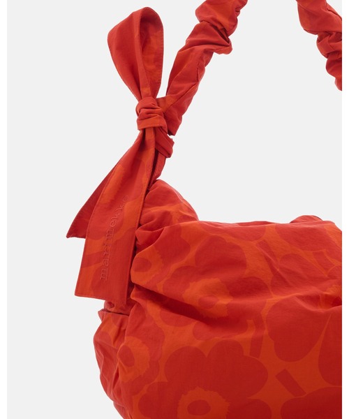 marimekko(マリメッコ)の「Utu Unikko / Crossbody bag L(ショルダーバッグ・レディース・オレンジ/グリーン/ブラック・FREE)」の18枚目の写真