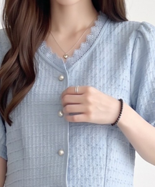 umune(ウムネ)の「ペプラムブラウス スカラップ レース Vネック 半袖 パフスリーブ トップス フェミニン 大人可愛い きれいめ 涼しい 春夏(シャツ/ブラウス・レディース・オフホワイト/ピンク/ライトブルー・FREE)」の14枚目の写真