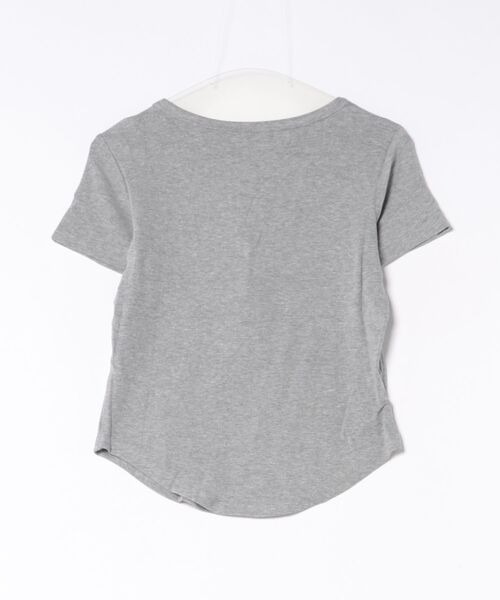 MEMECLE(メメクル)の「【 MEMECLE / メメクル 】スタースタッズ フロントボタンリブトップス(Tシャツ/カットソー・レディース・グレー/ブラック・FREE)」の9枚目の写真