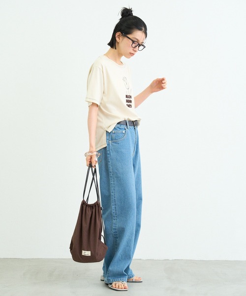 CIAOPANIC TYPY（チャオパニックティピー）の「ZOZO限定接触冷感フラワープリント刺繍Tee（Tシャツ/カットソー・レディース・チャコールグレー/ホワイト/アイボリー/ブラウン・ONE SIZE）」の6枚目の写真