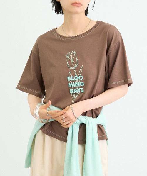CIAOPANIC TYPY（チャオパニックティピー）の「ZOZO限定接触冷感フラワープリント刺繍Tee（Tシャツ/カットソー・レディース・チャコールグレー/ホワイト/アイボリー/ブラウン・ONE SIZE）」の20枚目の写真