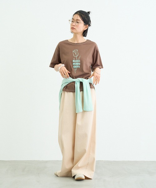CIAOPANIC TYPY（チャオパニックティピー）の「ZOZO限定接触冷感フラワープリント刺繍Tee（Tシャツ/カットソー・レディース・チャコールグレー/ホワイト/アイボリー/ブラウン・ONE SIZE）」の14枚目の写真