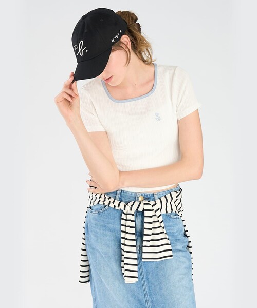 To b. by agnes b.(トゥービーバイアニエスベー)の「ハート ロゴ コンパクト Tシャツ(Tシャツ/カットソー・レディース・ホワイト・40/38)」の7枚目の写真