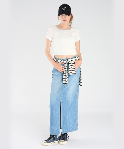 To b. by agnes b.(トゥービーバイアニエスベー)の「ハート ロゴ コンパクト Tシャツ(Tシャツ/カットソー・レディース・ホワイト・40/38)」の3枚目の写真