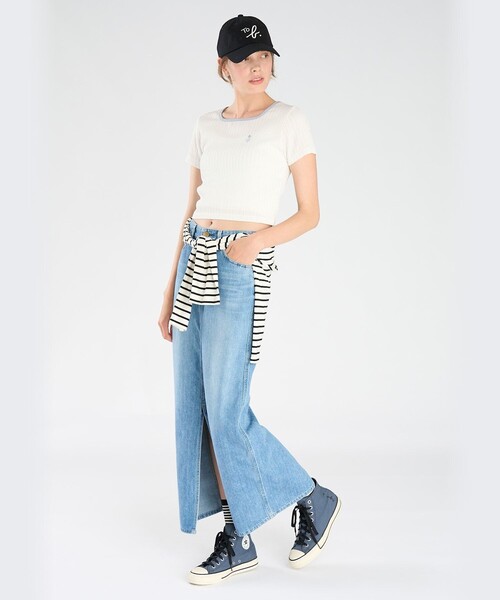 To b. by agnes b.(トゥービーバイアニエスベー)の「ハート ロゴ コンパクト Tシャツ(Tシャツ/カットソー・レディース・ホワイト・40/38)」の4枚目の写真