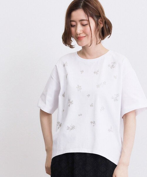 grove（グローブ）の「フラワーモチーフスパンコールTシャツ（Tシャツ/カットソー・レディース・オフホワイト/ブラック/サンドベージュ・02/03/01/04/05）」の5枚目の写真