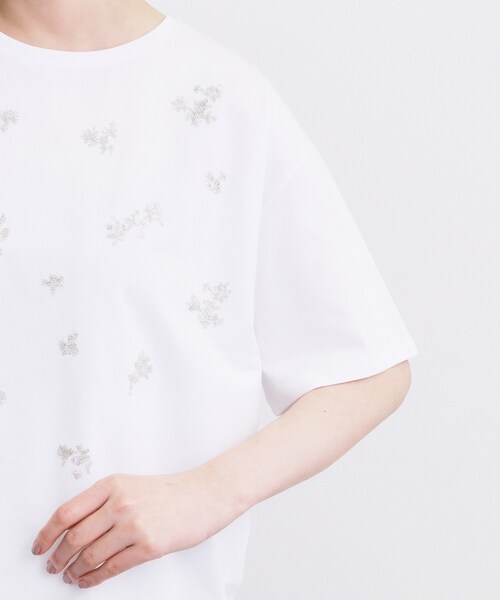 grove（グローブ）の「フラワーモチーフスパンコールTシャツ（Tシャツ/カットソー・レディース・オフホワイト/ブラック/サンドベージュ・02/03/01/04/05）」の20枚目の写真