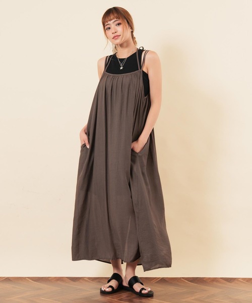 anap mimpi(アナップミンピ)の「エアリーロングキャミワンピース(ワンピース・レディース・ブラック/ダークブラウン/アイボリー・F)」の13枚目の写真