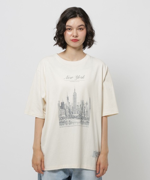 niko and...(ニコアンド)の「【WILLIAM B.ELIOTT】NYCTシャツ(Tシャツ/カットソー・レディース・オフホワイト/ブラウン・MEDIUM/LARGE)」の12枚目の写真